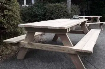 Wooden Picnic Table that is Easily Disassembled